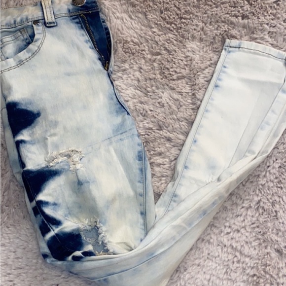 VIP JEANS - Picture 2 of 5